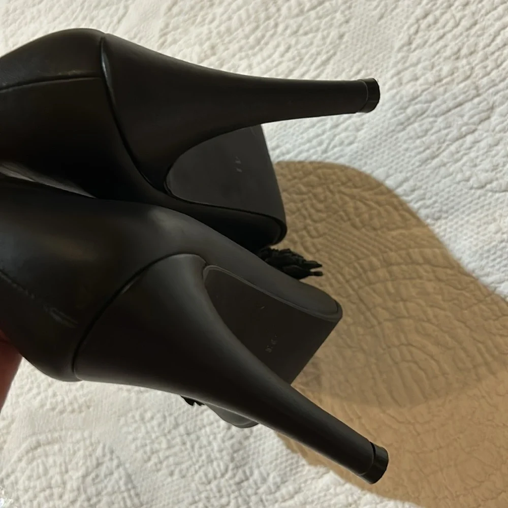 Daniele Ancarni leather heels. NEW. EU41
